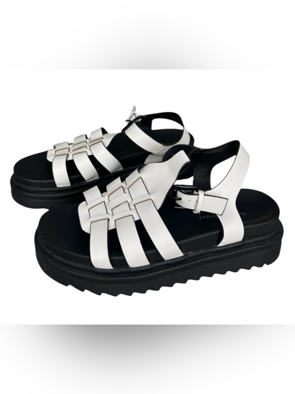 NWOT Lane Bryant Dream Cloud Gladiator size 7W white strappy buckle up sandals